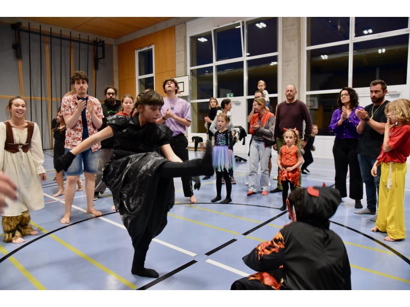 Roda Halloween 2025 — 31