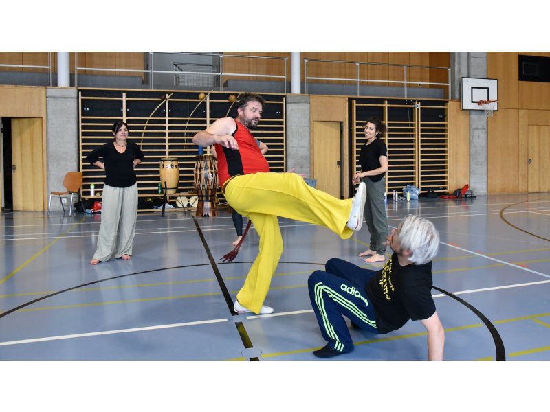 Rencontre de Capoeira de fin d'année les 14-15 juin 2024 - Cours d'initiation à la capoeira "Spécial Parents & Adultes »  avec Roda — 16