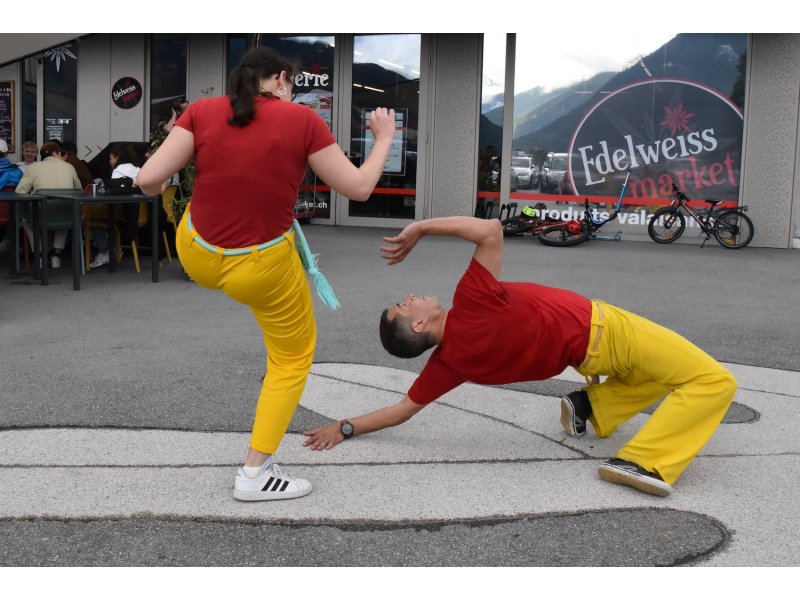Rencontre de Capoeira de fin d'année les 14-15 juin 2024  Démonstration au Tandem Café — 14